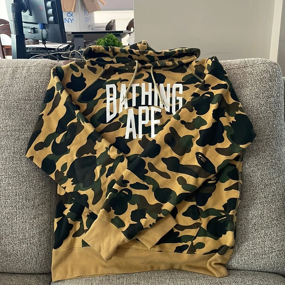 Bape hoodie - Picture 1 of 3